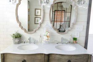 Vintage Vibes: Farmhouse Bathroom Mirror Inspiration