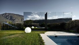 Mirror Marvels: Discovering the Beauty of Giant Reflective Surfaces  