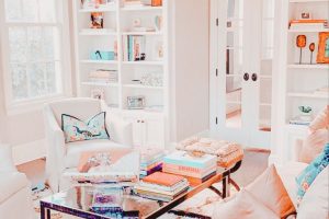 Effortlessly Preppy: Decorate Your Room with Flair