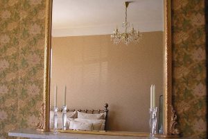 Embracing Elegance: Why Arched Gold Mirrors are a Must-Have